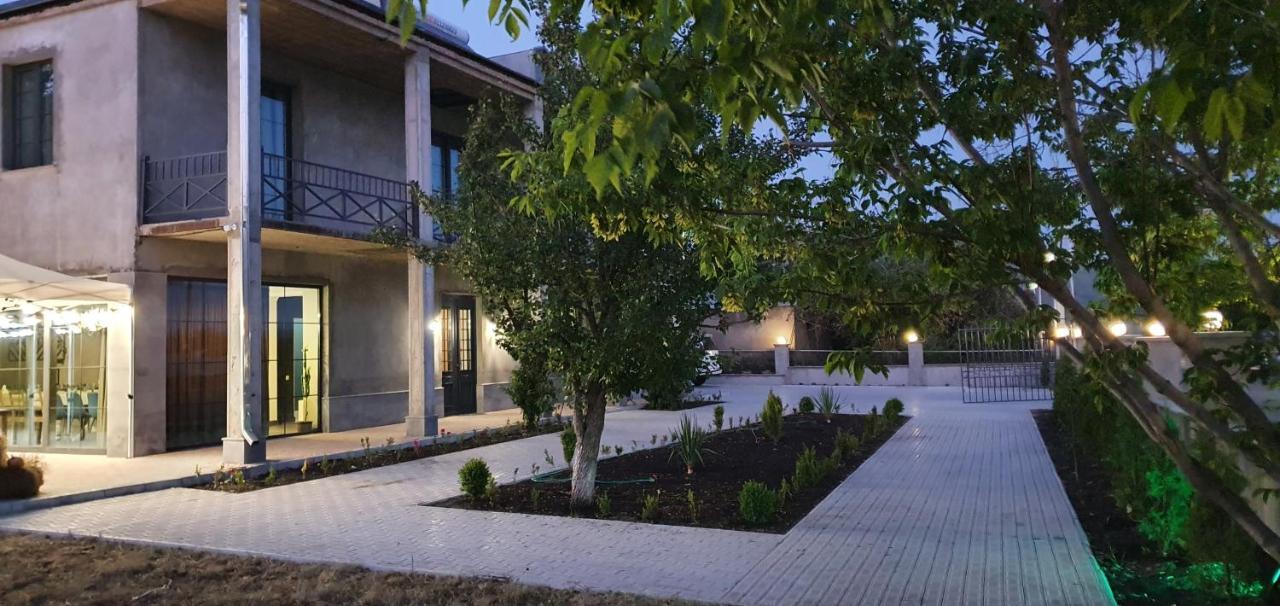 Tsaghkunk Chef House Hotel & Restaurant Sevan Buitenkant foto