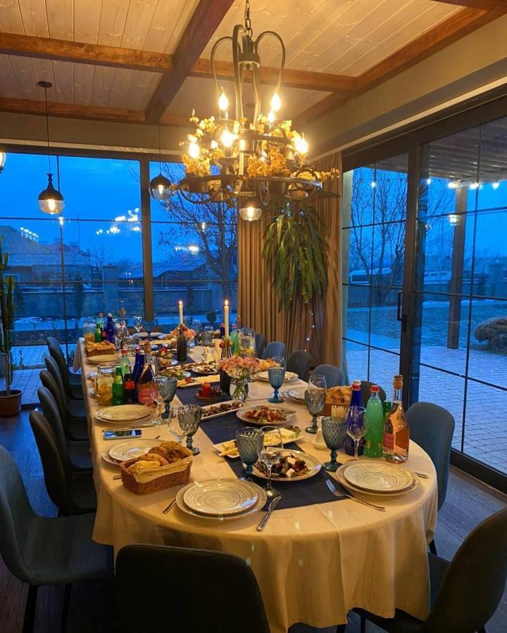 Tsaghkunk Chef House Hotel & Restaurant Sevan Buitenkant foto