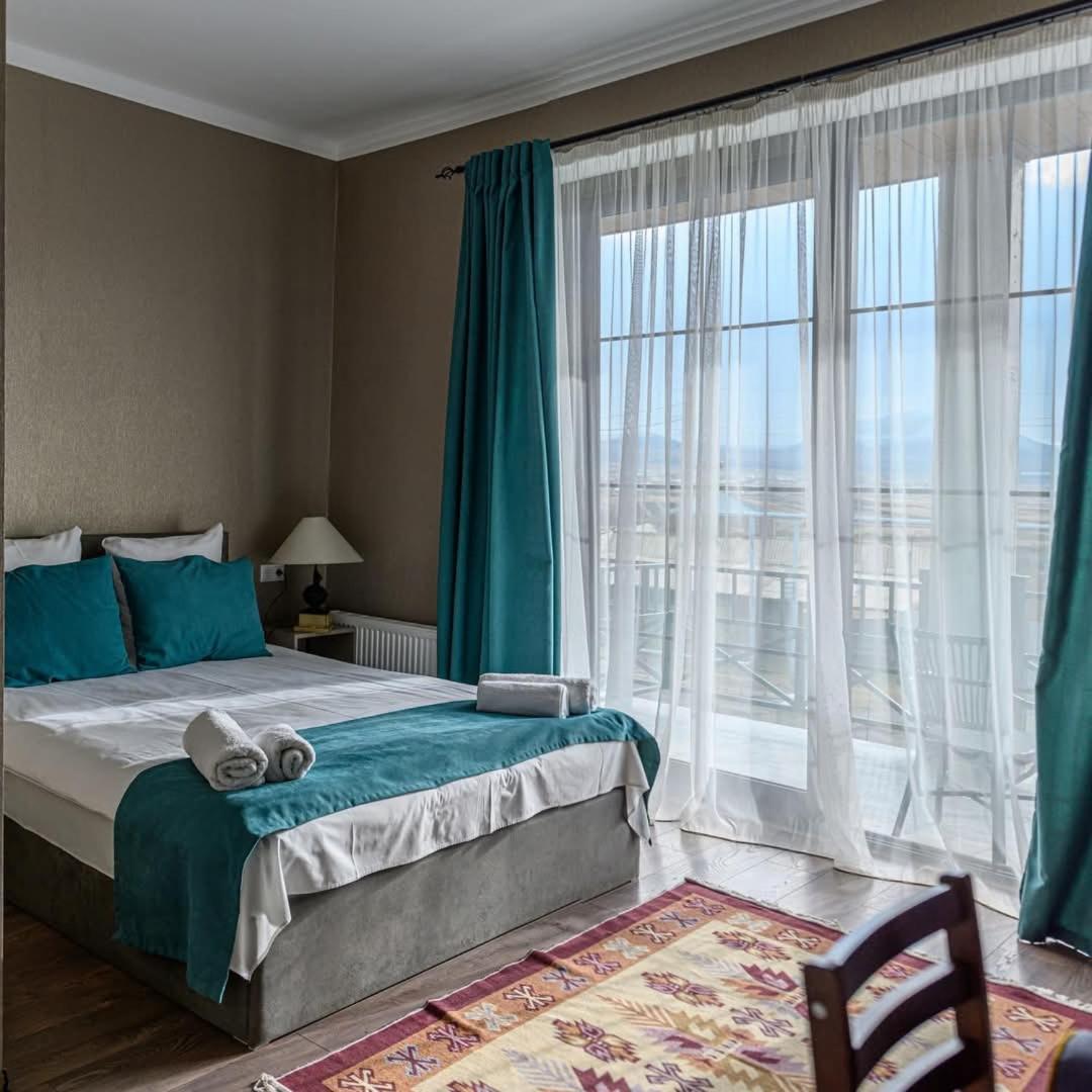 Tsaghkunk Chef House Hotel & Restaurant Sevan Buitenkant foto